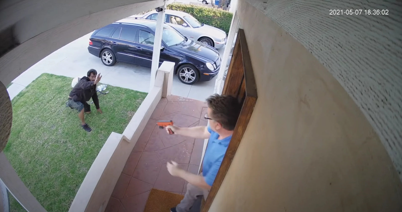 BRAND NEW BYRNA OWNER STOPS INTRUDER FROM ENTERING HOME